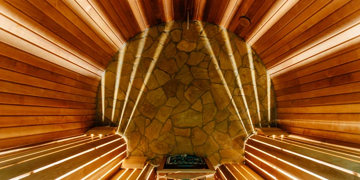 Liečivý pobyt v Moderných Kúpeľoch Turčianske Teplice s každodenným vstupom do SPA & AQUAPARKU s liečivou vodou a masážou