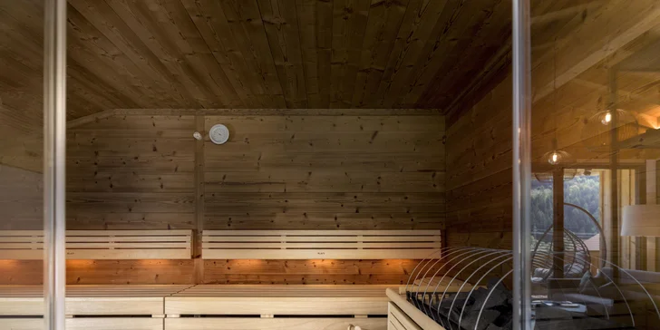 Lyžovanie v Lienzských Dolomitoch: hotel s wellness a polpenziou, možnosť sauny na izbe