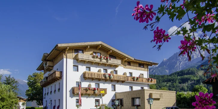 Lyžovanie v Lienzských Dolomitoch: hotel s wellness a polpenziou, možnosť sauny na izbe