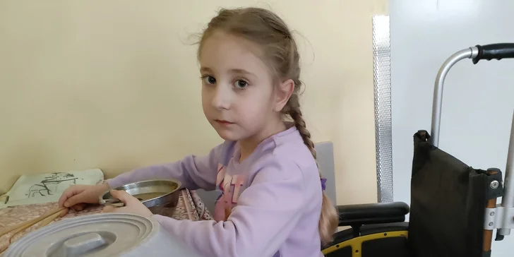 Pomoc pre Miriam Kláru s detskom mozgovou obrnou a jej maminu
