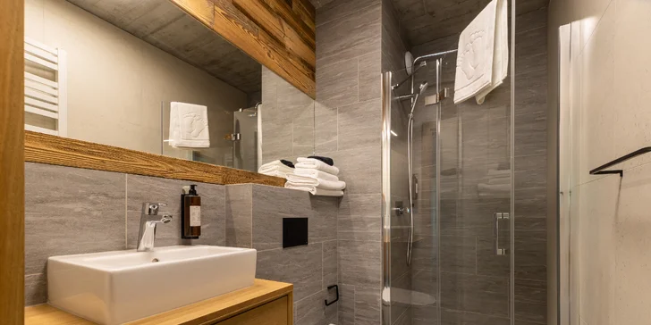 Apartmány priamo pri vrchu Szczyrk: neobmedzený vstup do wellness, víno aj raňajky