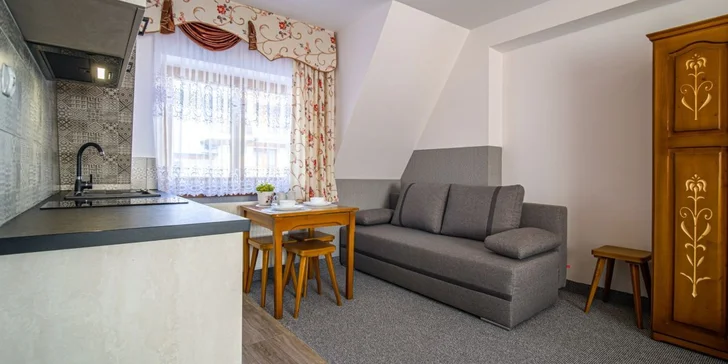 Priestranné rodinné apartmány až pre 8 osôb v blízkosti pohoria Gubalówka
