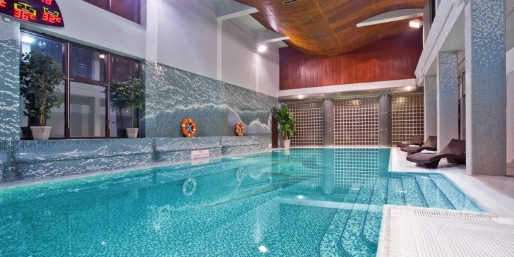 Pobyt v poľskom kúpeľnom mestečku: raňajky, relaxačná zóna aj vstup do hotelového aquaparku