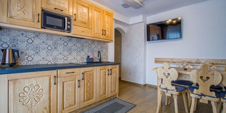 Priestranné rodinné apartmány až pre 8 osôb v blízkosti pohoria Gubalówka