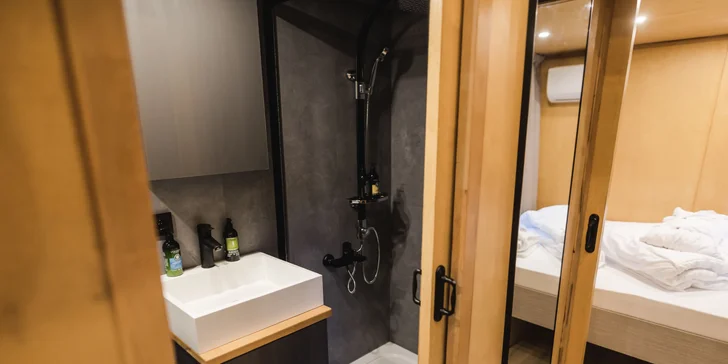 Novopostavené prémiové domčeky v obklopení tatranskej prírody so službami 4* rezortu: polpenzia + wellness