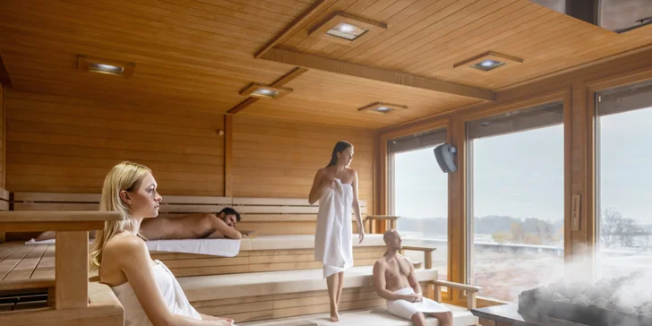 Jeseň v Aqualande Moravia: celodenné vstupy do bazénov, relaxácia vo wellness aj na masáži