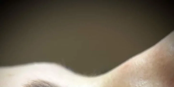 Laminácia obočia alebo Lash lift mihalníc pre výrazný pohľad