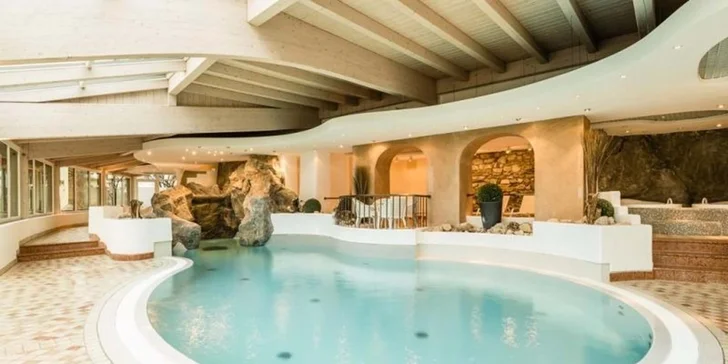 4* dovolenka v Dolomitoch s polpenziou: skibus zadarmo, neobmedzene wellness a Holiday Pass Valdaora