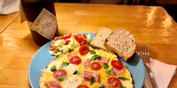 Chutné raňajkové menu s kávou: Croissant, bagel, párky, ovsená kaša či vajíčka na viac spôsobov