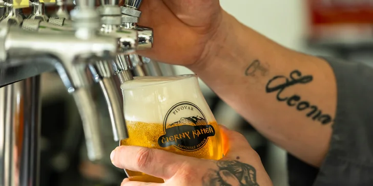 Kuracie krídla, šťavnaté bravčové rebrá, pečené koleno alebo ochutnávka craftových pív v La Gitane