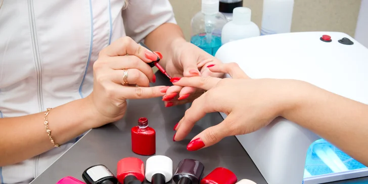 Omladenie rúk, gélové nechty aj výhodný balíček služieb v Allesandra nails