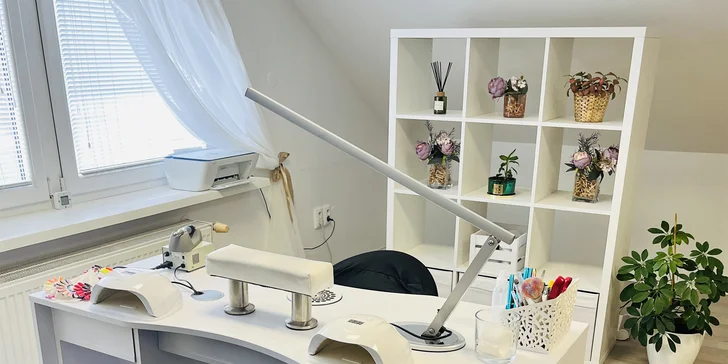Omladenie rúk, gélové nechty aj výhodný balíček služieb v Allesandra nails