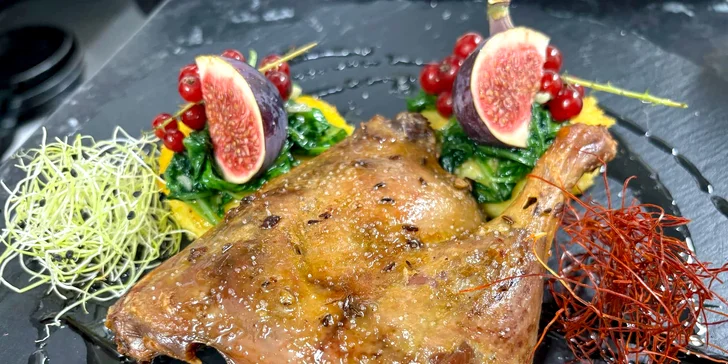 Dvojchodové kačacie menu: Konfitované kačacie stehno alebo kačacie prsia sous-vide s polievkou pre 2 osoby