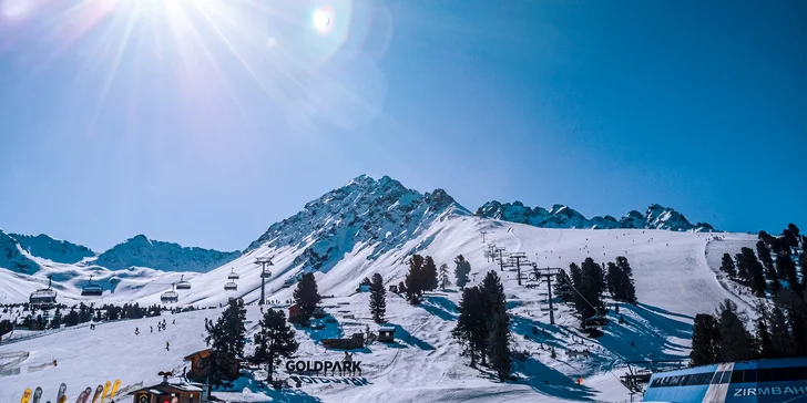 Zima v talianskych Alpách: raňajky alebo polpenzia, skiareál 2 minúty od hotela, skibus aj jazero