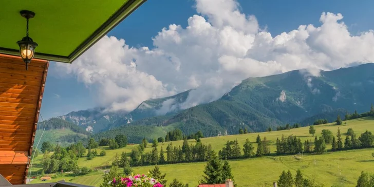 Rodinný penzión s nádherným výhľadom na Belianske Tatry: polpenzia aj neobmedzený wellness