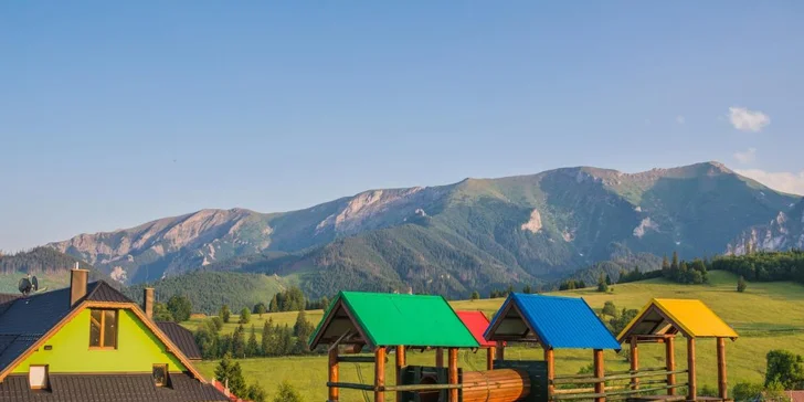 Rodinný penzión s nádherným výhľadom na Belianske Tatry: polpenzia aj neobmedzený wellness
