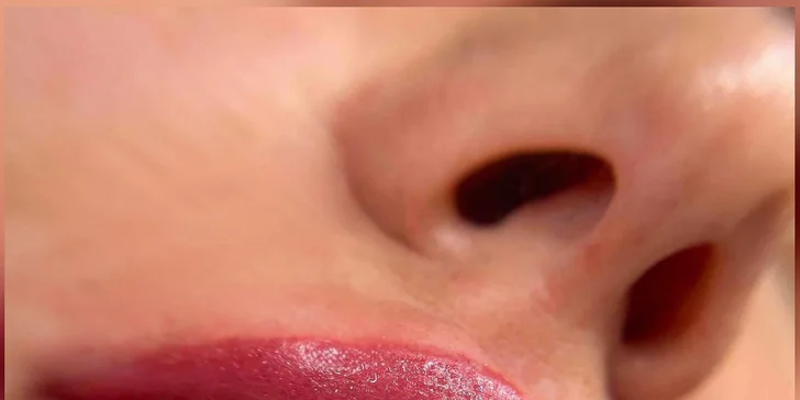 Kompletné ošetrenie pleti s masážou tváre, luxusné ošetrenie s mikrodermabráziou alebo lash lift s lamináciou obočia
