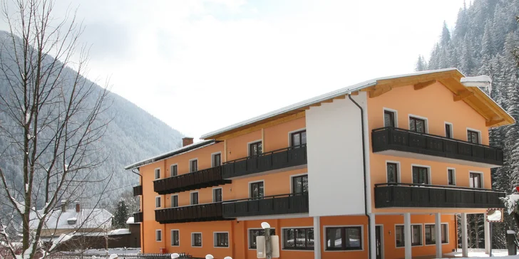 Dovolenka v rakúskych Alpách: 3* hotel s polpenziou a vstupom do wellness