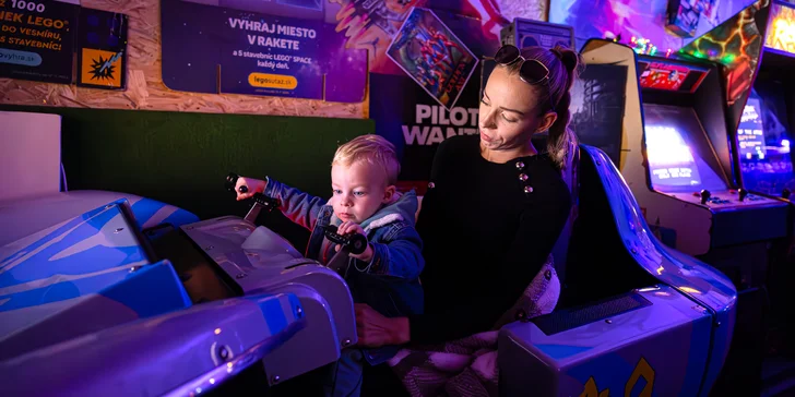 Vstúpte do sveta retro videohier v RGB Aréne: Zábava pre jednotlivcov, páry, rodiny aj väčšie skupiny