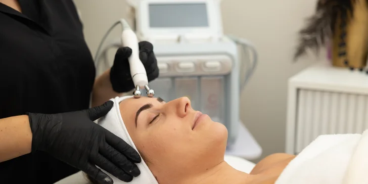 Kolagénové ošetrenie, laminácia obočia či lash lift