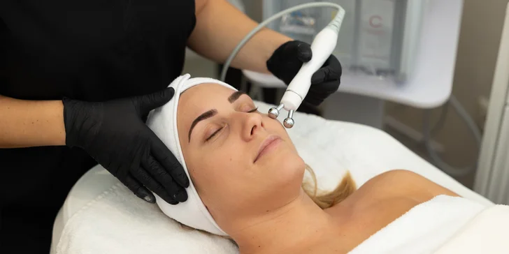 Kolagénové ošetrenie, laminácia obočia či lash lift
