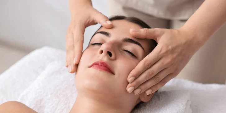 Lash lifting, laminácia obočia, exkluzívne ošetrenie pleti s masážou tváre alebo darčekové poukážky