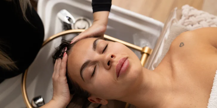 Head Spa s LED terapiou alebo mezoterapiou pre pokožku hlavy a vlasov v Anzu Cosmetics