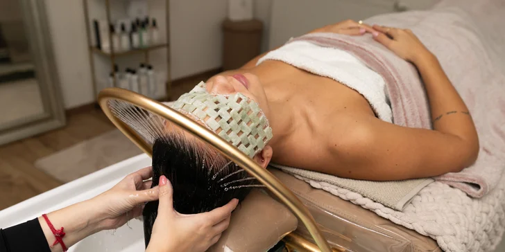 Head Spa s LED terapiou alebo mezoterapiou pre pokožku hlavy a vlasov v Anzu Cosmetics