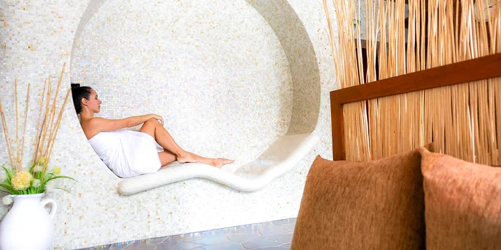 2-hodinový vstup do wellness a otvorený voucher v hodnote 40 € do hotelovej reštaurácie pre 2 osoby