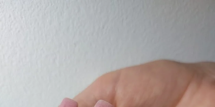 Gélové nechty, manikúra alebo pedikúra pre krásu vašich rúk a nôh v Angel beauty