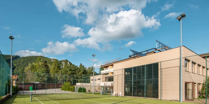 Wellness hotel v Rajeckých Tepliciach: neobmedzený relax, polpenzia aj mnoho aktivít