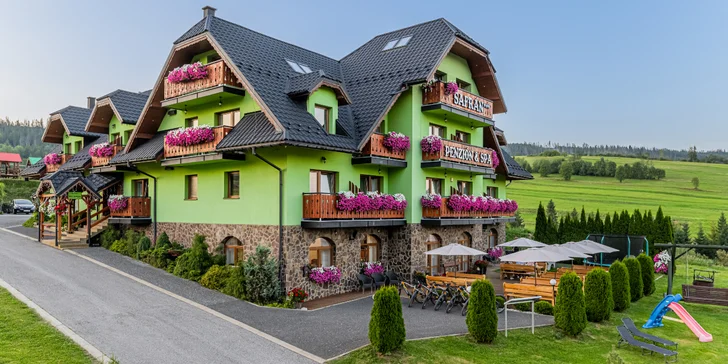 Rodinný penzión s nádherným výhľadom na Belianske Tatry: polpenzia aj neobmedzený wellness