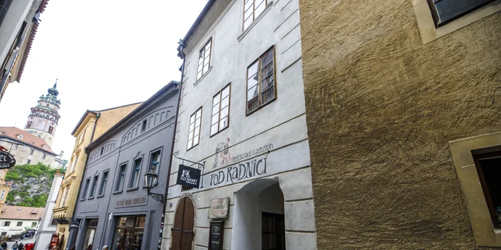 Pobyt s raňajkami a fľašou vína v srdci Českého Krumlova: izba alebo apartmán až pre 5 osôb