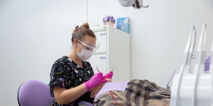 Dentálna hygiena s pieskovaním pre deti a dospelých
