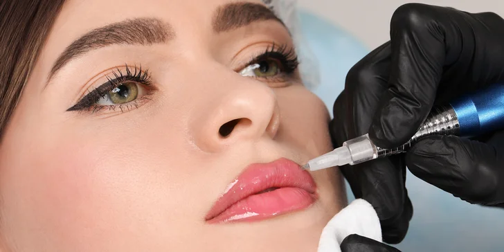 Permanentný make-up: Medziriasová očná linka alebo pigmentácia pier