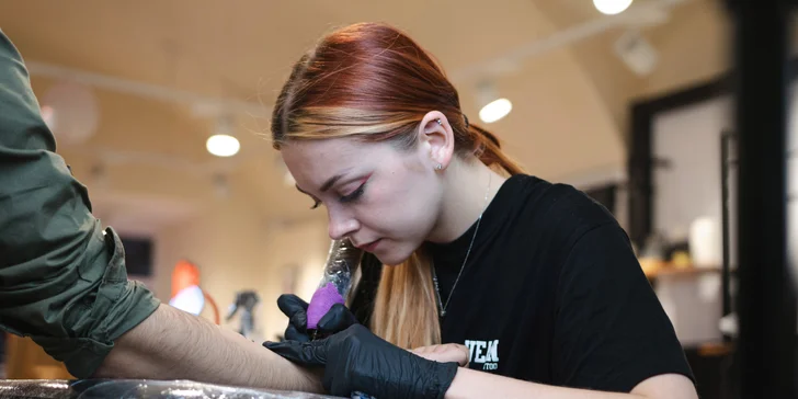 Darčekové poukážky v hodnote 50, 80 alebo 120 € na všetky služby VEAN TATTOO