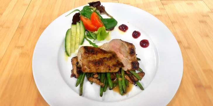 Pobyt v rodinnom vinárstve na Slovácku: polpenzia, wellness aj riadená degustácia