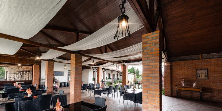 Pobyt v rodinnom vinárstve na Slovácku: polpenzia, wellness aj riadená degustácia