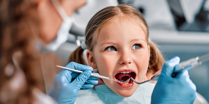 Krásny a zdravý úsmev pre všetkých vďaka dentálnej hygiene v Amandi