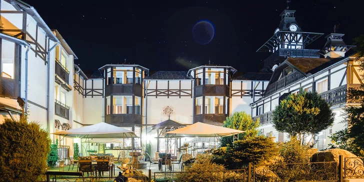 Oddych v pokojnej časti Mariánskych lázní: hotel s jedlom a s wellness procedúrami