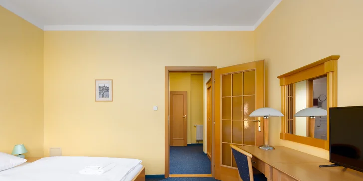 4* pobyt v centre Karlových Varov: ubytovanie s raňajkami alebo polpenziou, wellness aj masážou