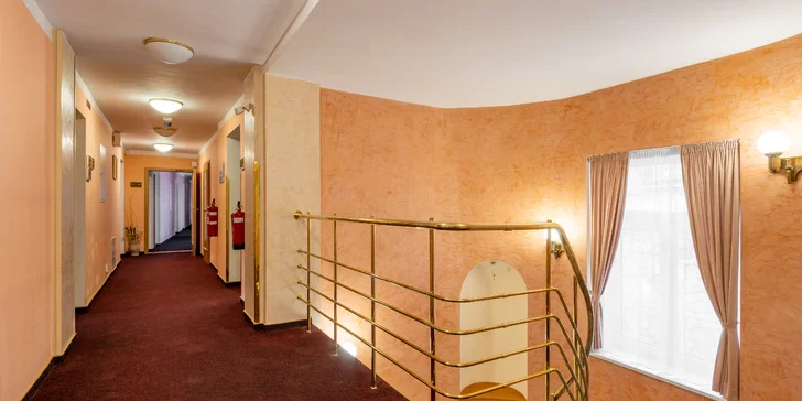4* pobyt v centre Karlových Varov: ubytovanie s raňajkami alebo polpenziou, wellness aj masážou