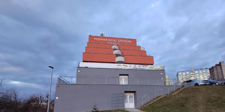 Relaxačná, športová alebo klasická masáž: Chrbát a šija alebo chrbát a dolné končatiny
