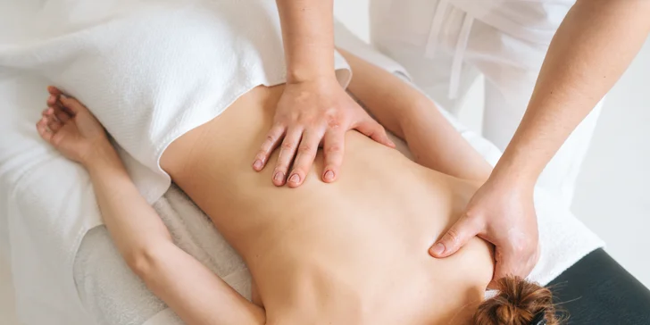 Relaxačná, športová alebo klasická masáž: Chrbát a šija alebo chrbát a dolné končatiny