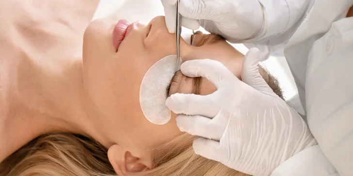 Úprava či laminácia obočia, lash lift mihalníc aj výhodné kombo