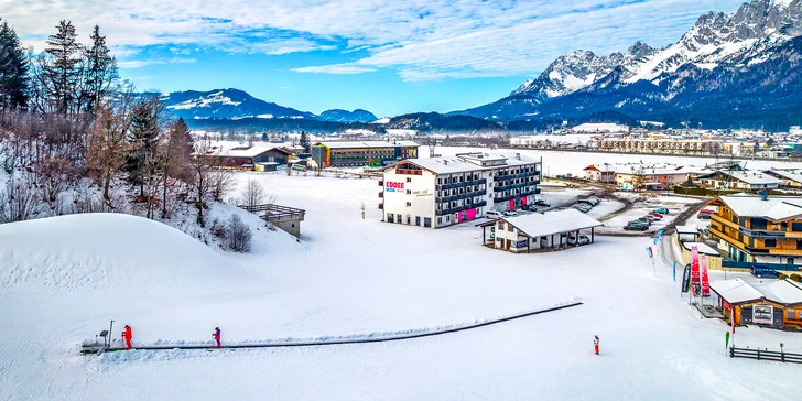 Dovolenka v Kitzbühelských Alpách v Tirolsku: krásny hotel s raňajkami či polpenziou a relax zónou