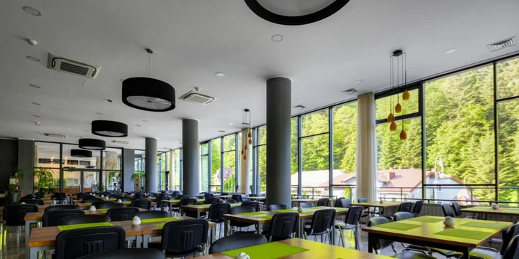Aktívna dovolenka v kúpeľnom mestečku Krynica-Zdrój: Bazén, sauna aj raňajky