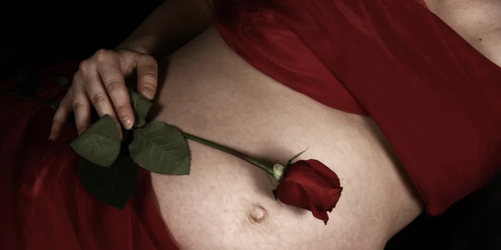 Profesionálne fotografovanie v ateliéri alebo v exteriéri: partnerské, tehotenské, svadobné a iné