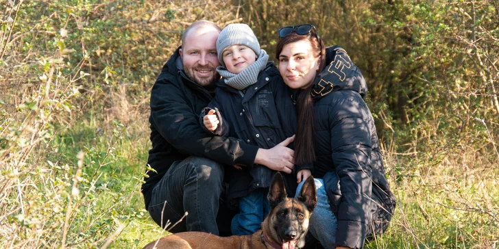 Profesionálne fotografovanie v ateliéri alebo v exteriéri: partnerské, tehotenské, svadobné a iné