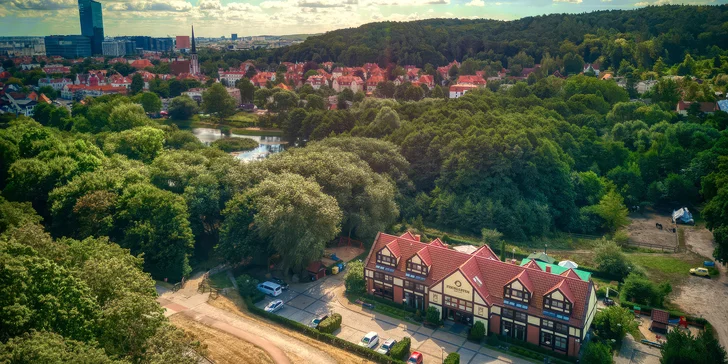 Dovolenka pri Baltiku: hotel v Gdansku 10 km od historického centra, 14 km od Gdyni a 4 km od pláže